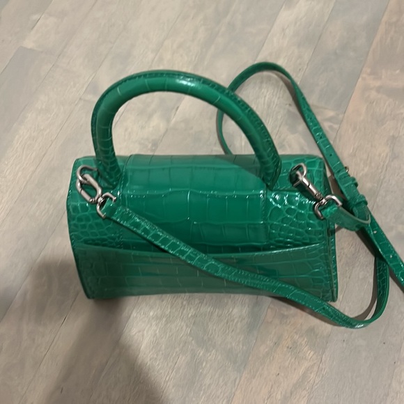 Worn only a few times. In excellent condition. Original box, tag and receipt. - Picture 3 of 3